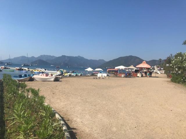 Ide Beach Home 马尔马里斯 外观 照片